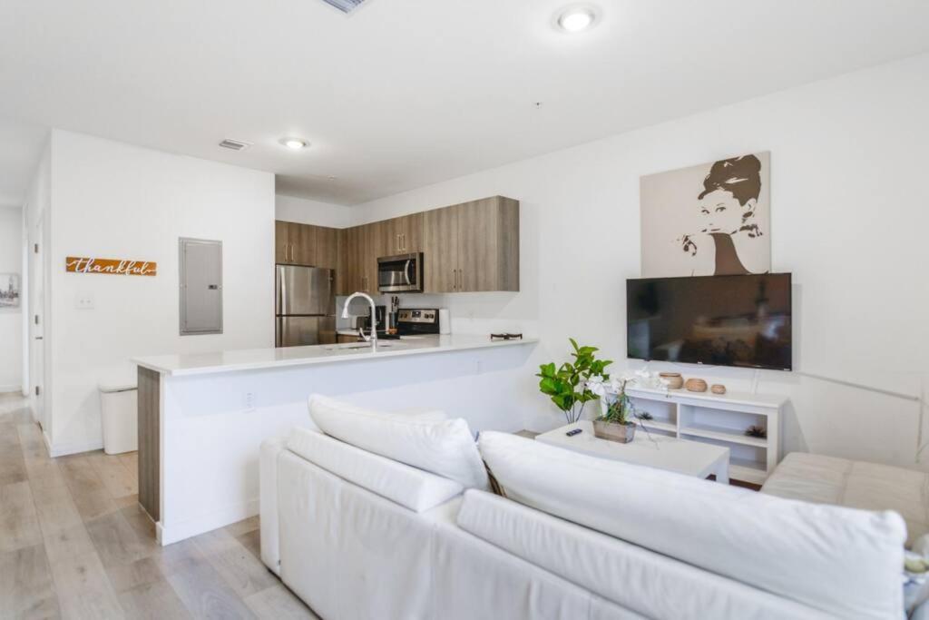 Fantastic Townhouse 15Minutes From The Beach Miami Dış mekan fotoğraf
