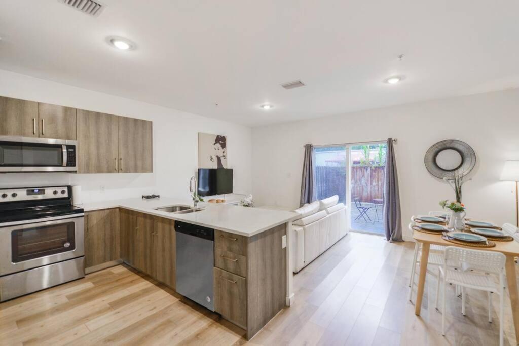 Fantastic Townhouse 15Minutes From The Beach Miami Dış mekan fotoğraf